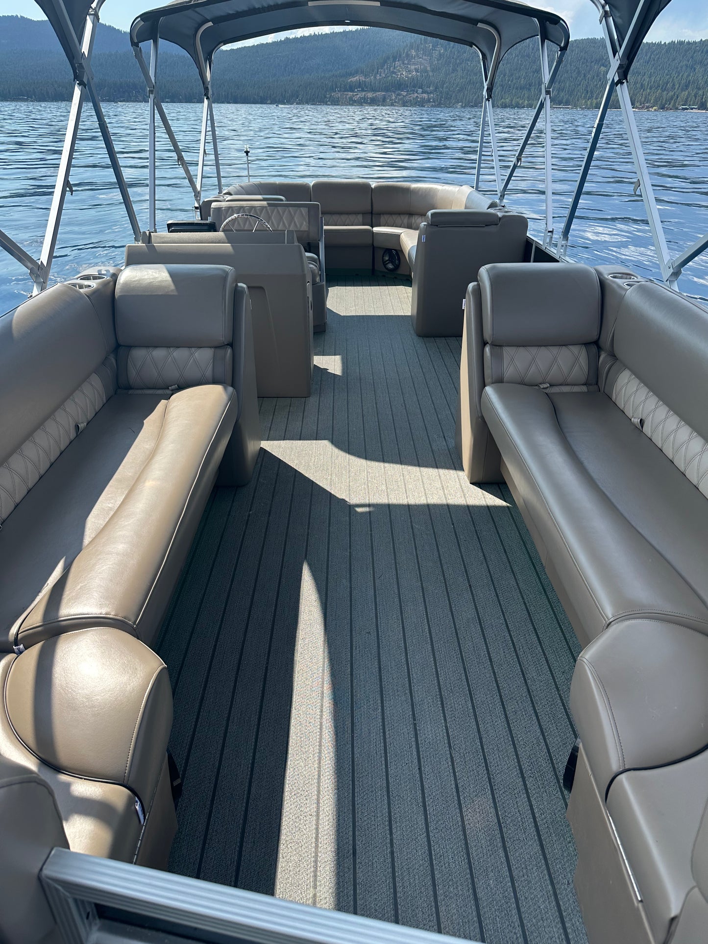 Tritoon charter